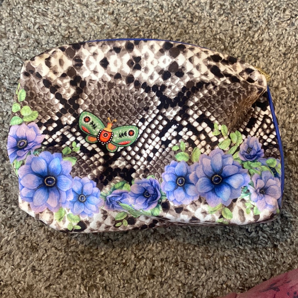 Estée Lauder Makeup Bag